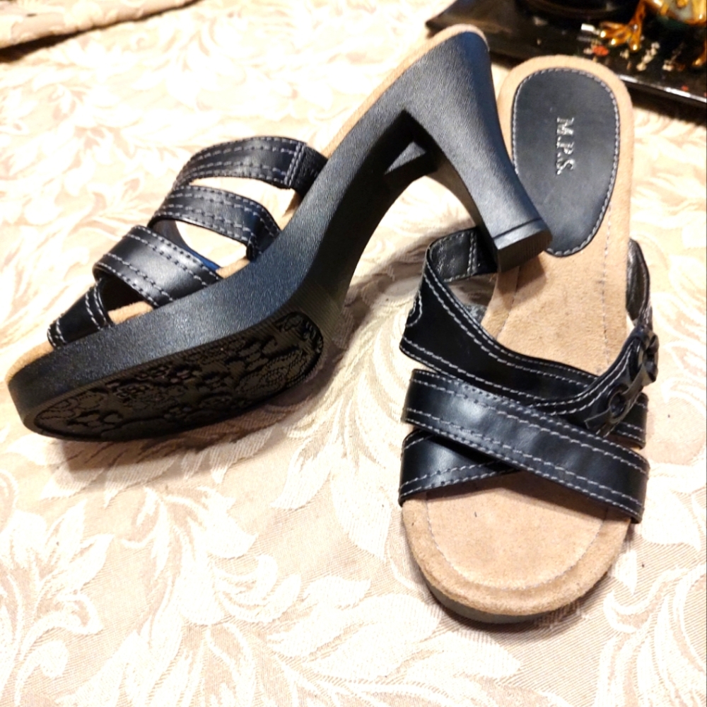 🖤(Reduced) Adorable Vtg Deadstock Black & Tan Strappy Slide Buckle Heels - 7.5M - Picture 3 of 16